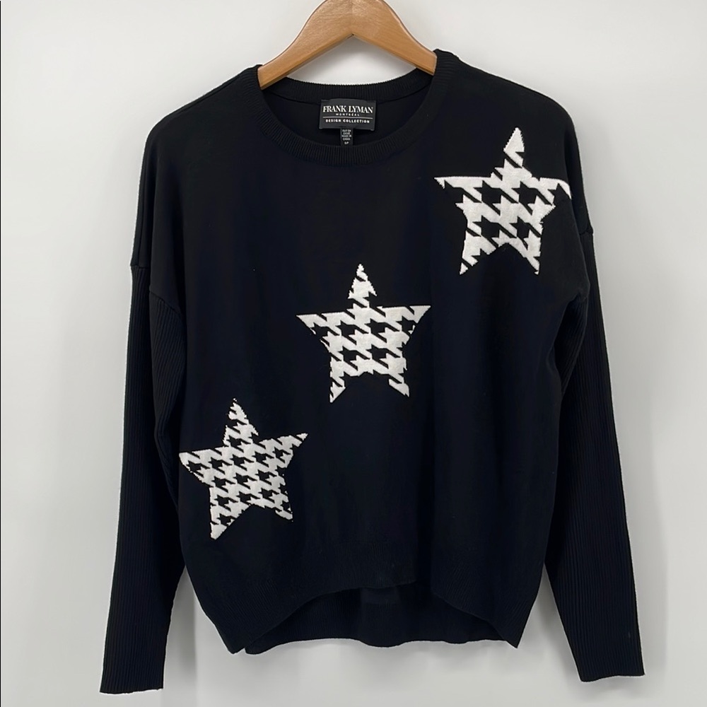 Frank Lyman Star Crewneck Sweater in Black S A19